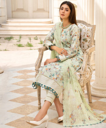 Pakistani woman wearing digital printed lawn shawlar kameez by Ayesha Styles.