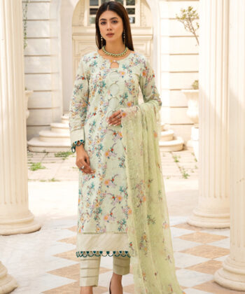 Pakistani woman wearing digital printed lawn shawlar kameez by Ayesha Styles.