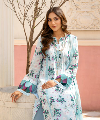 Pakistani woman wearing digital printed lawn shawlar kameez by Ayesha Styles.