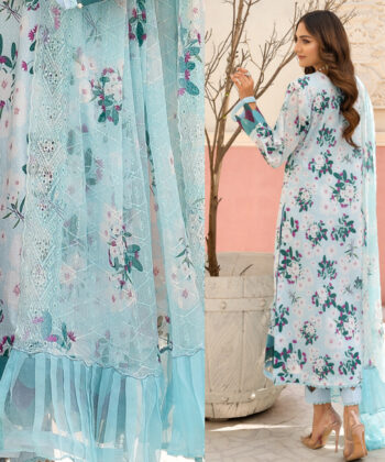 Pakistani woman wearing digital printed lawn shawlar kameez by Ayesha Styles.