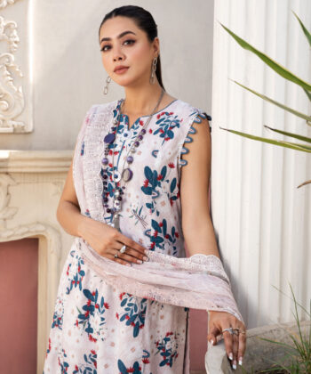 Pakistani woman wearing sleeveless digital printed lawn shawlar kameez by Ayesha Styles.