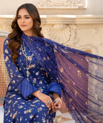 Pakistani woman wearing digital printed lawn shawlar kameez by Ayesha Styles.