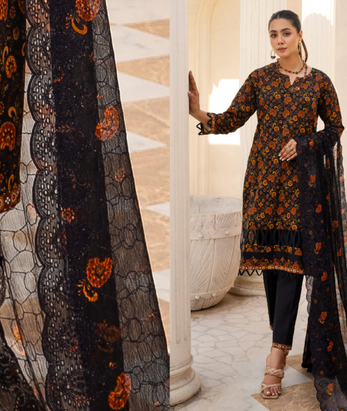 Pakistani woman wearing digital printed lawn shawlar kameez by Ayesha Styles.